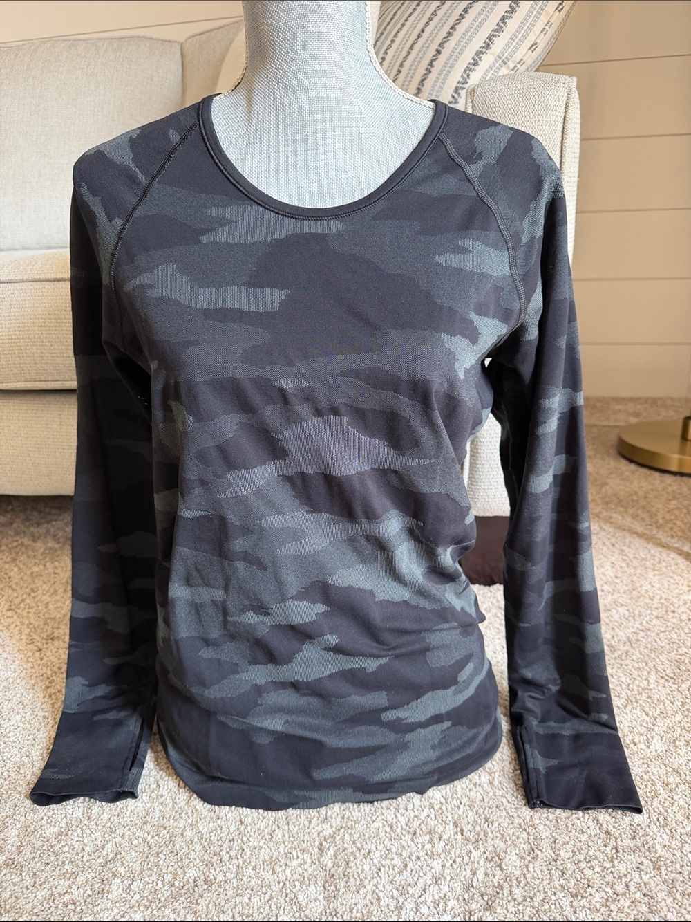 ATHLETA Gray/Black Camouflage Long Sleeve Top